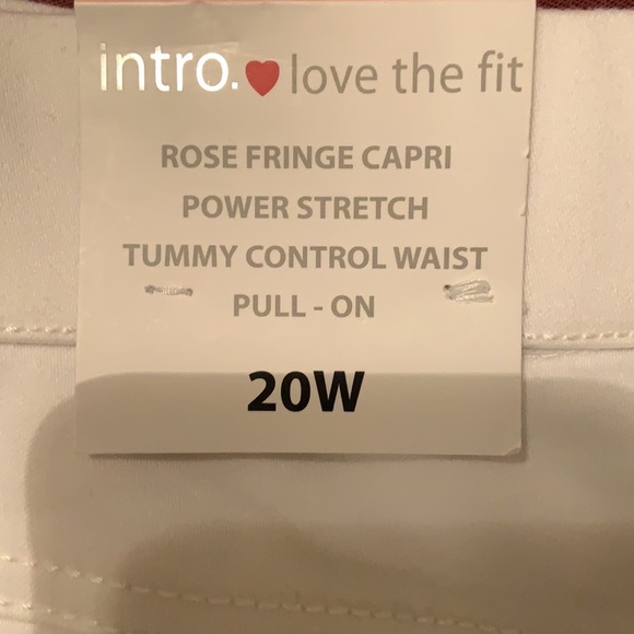 20. Intro The Fit Rose Fringe Capri in White - Picture 10 of 15